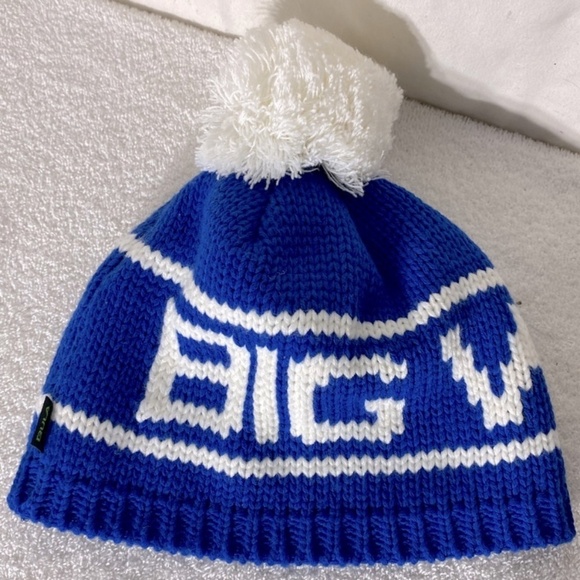 5/$25 Bula Blue White Jacquard Knit Big White Toque Beanie With Pom Pom - Picture 1 of 8